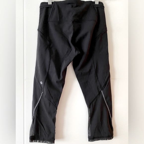 Lululemon black crop pant three pockets - Picture 2 of 3